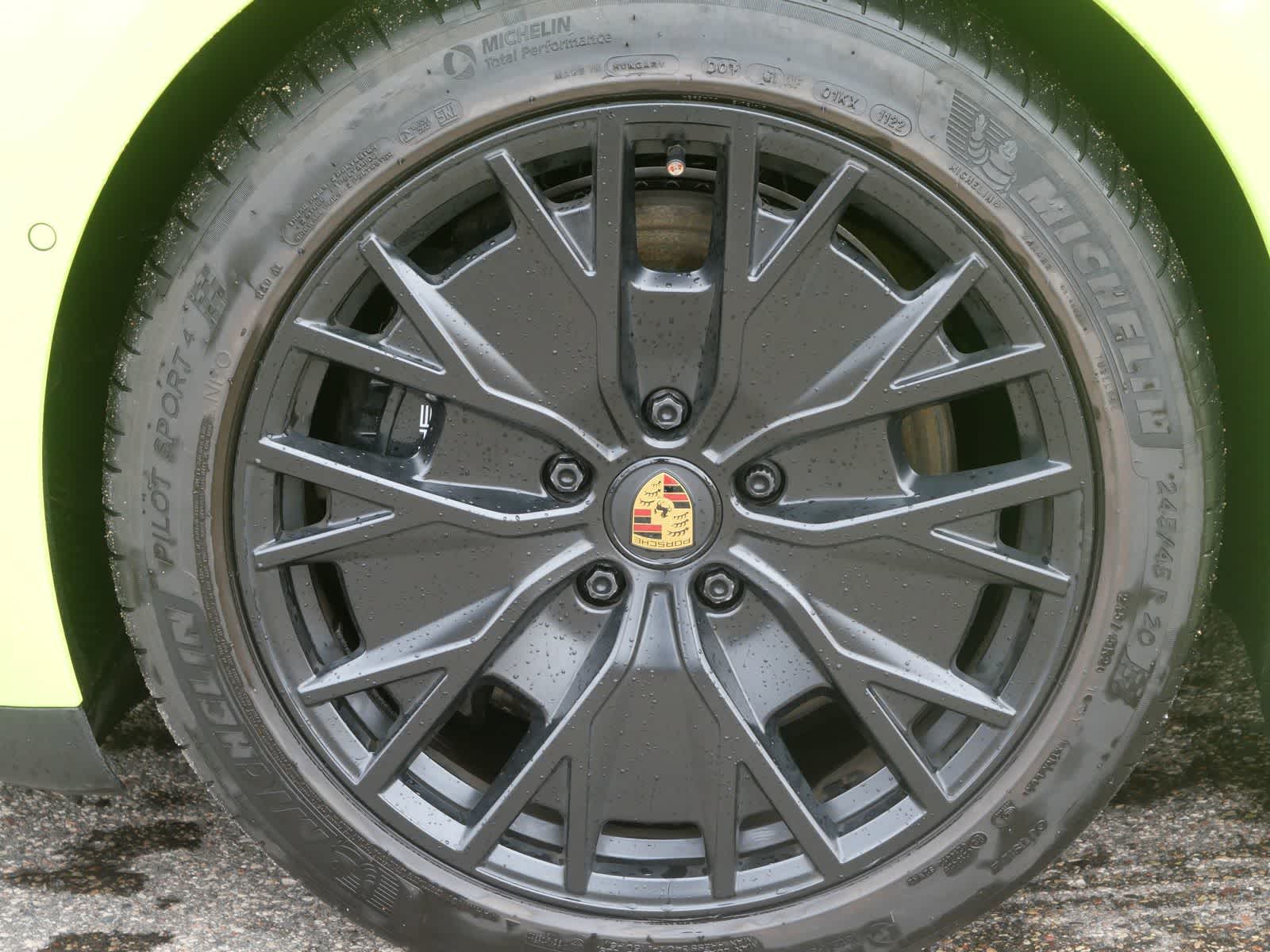 Thumbnail: 2022 Porsche Taycan - 7