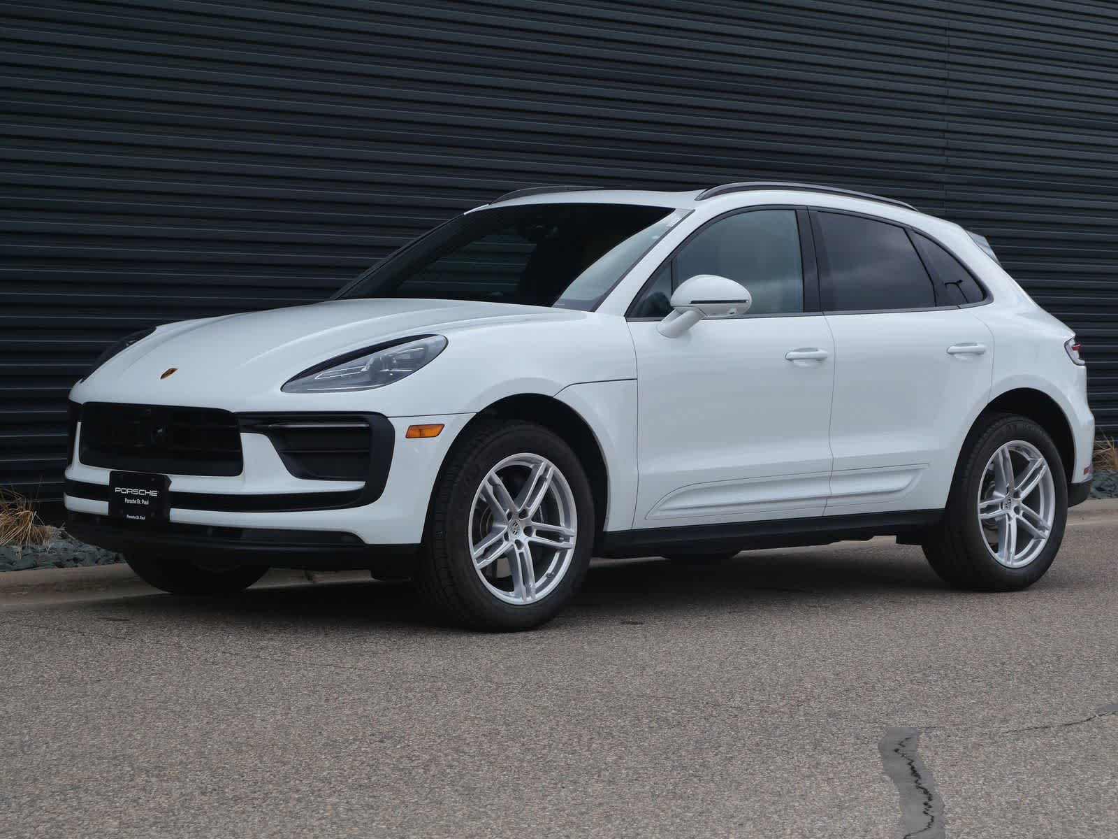 Thumbnail: 2026 Porsche Macan - 1