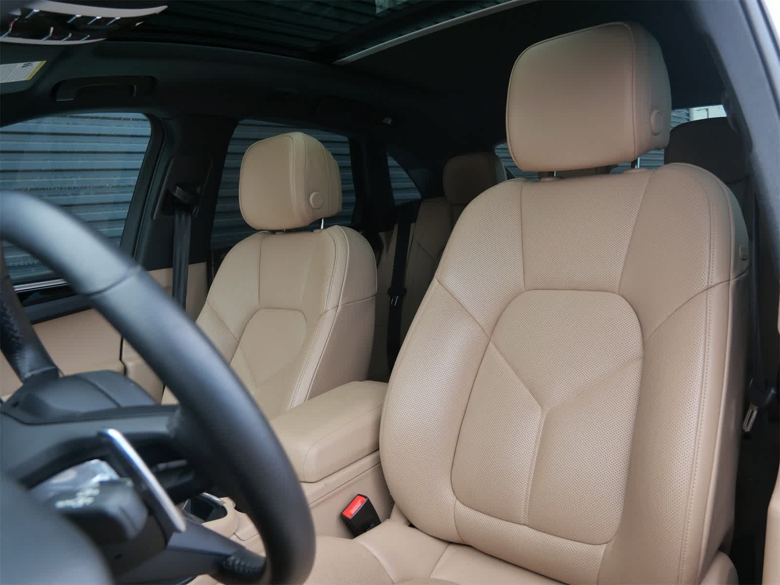 Thumbnail: 2024 Porsche Macan - 5