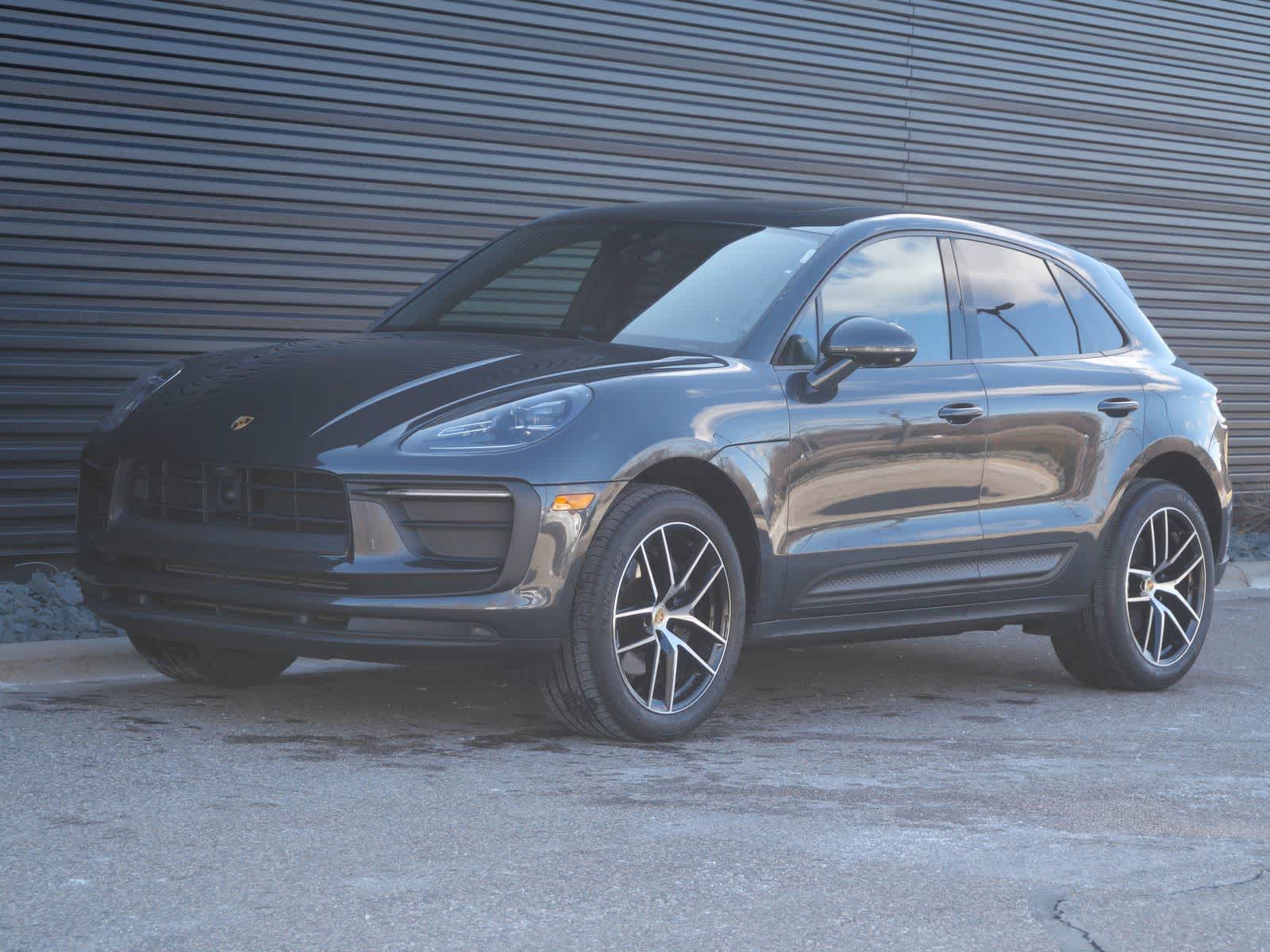 Thumbnail: 2023 Porsche Macan - 1