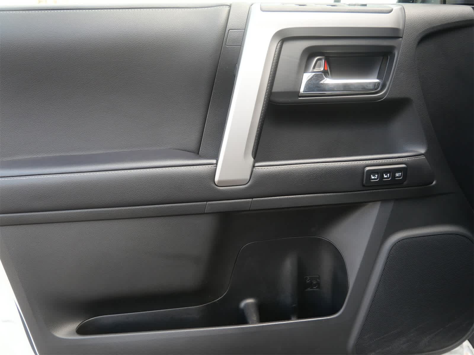 Thumbnail: 2022 Toyota 4Runner - 9