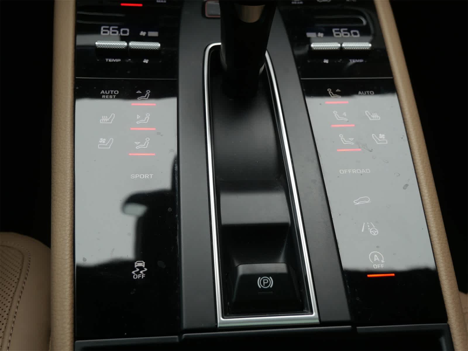 Thumbnail: 2024 Porsche Macan - 17