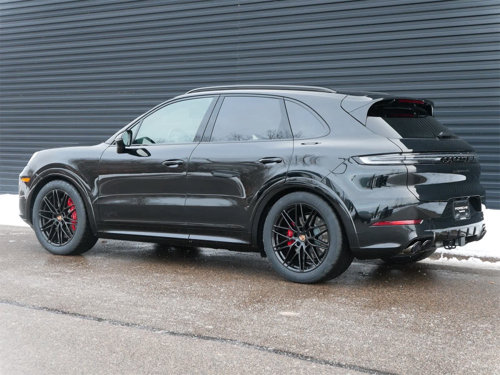 Thumbnail: 2026 Porsche Cayenne - 3