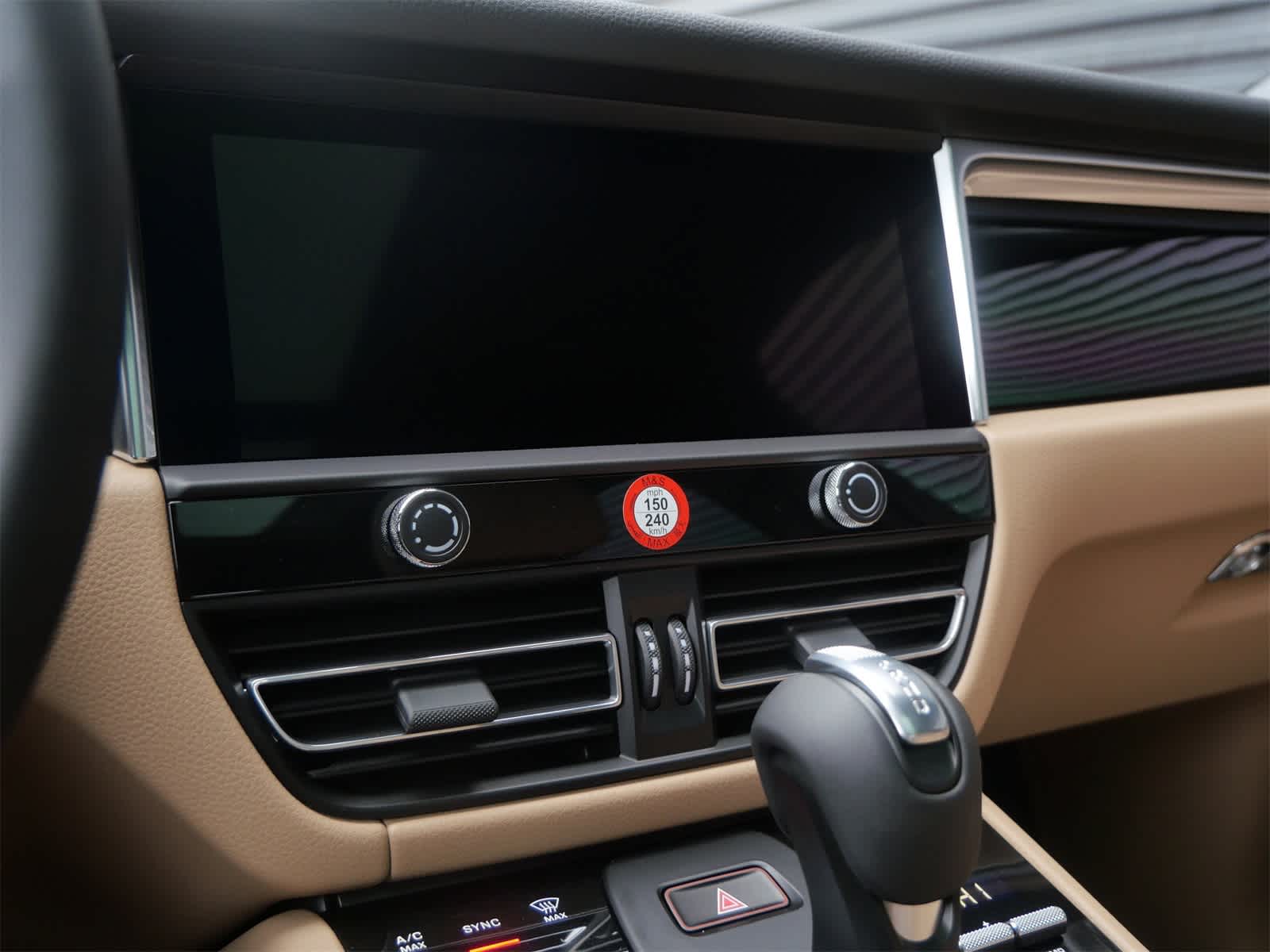 Thumbnail: 2026 Porsche Macan - 19