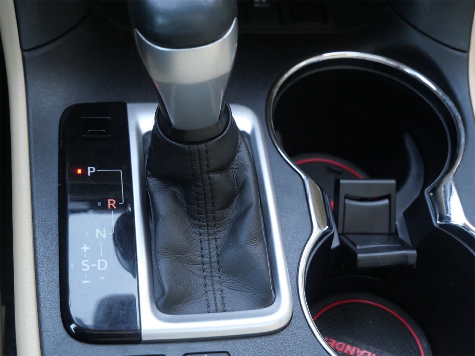 Thumbnail: 2017 Toyota Highlander - 21