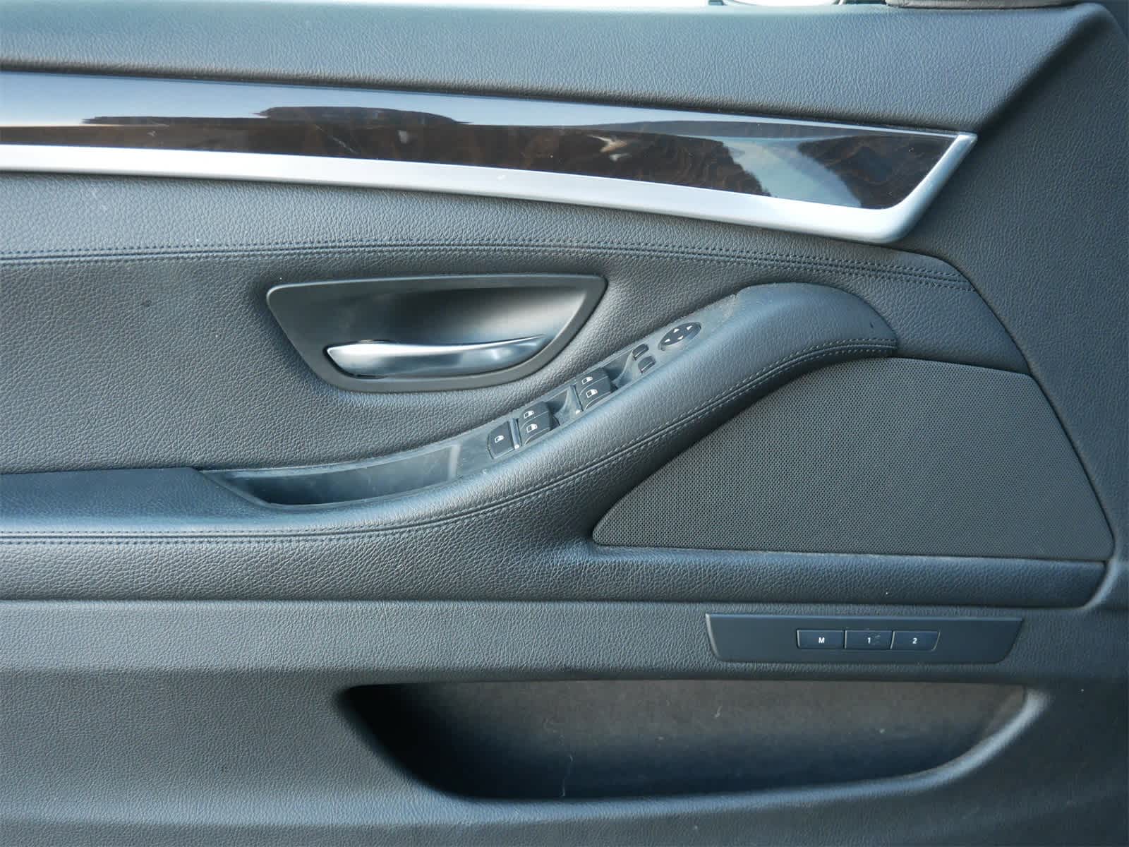 Thumbnail: 2012 BMW 5 Series - 9