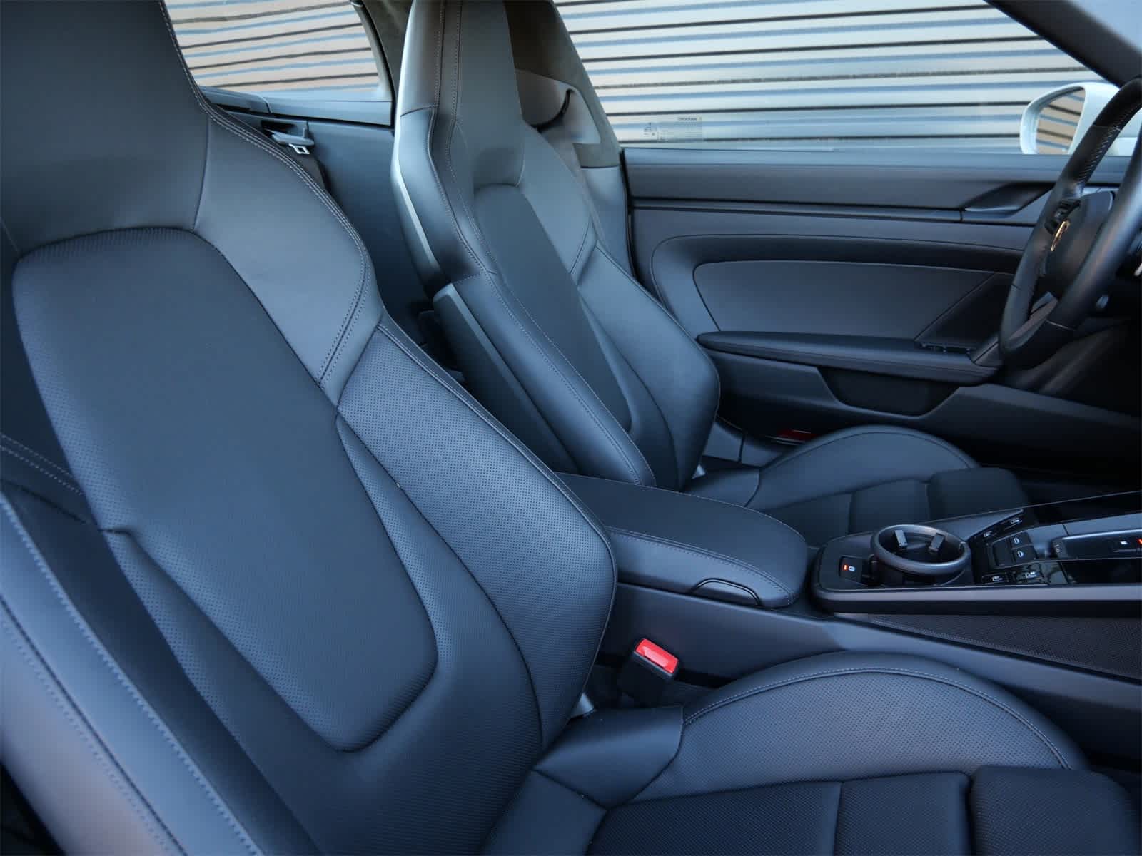 Thumbnail: 2024 Porsche 911 - 27