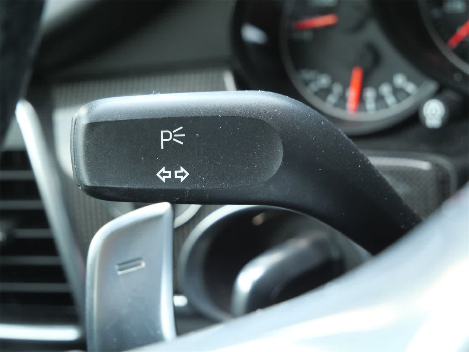 Thumbnail: 2016 Porsche Panamera - 19