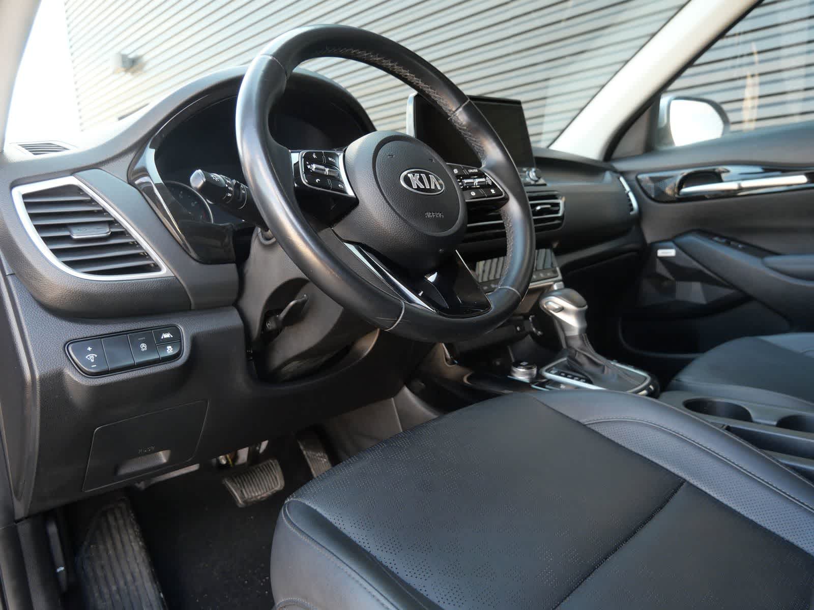 Thumbnail: 2021 Kia Seltos - 4