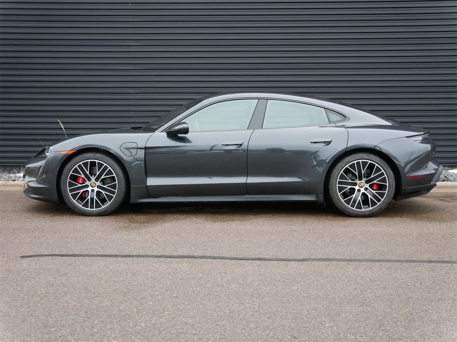 Thumbnail: 2021 Porsche Taycan - 2