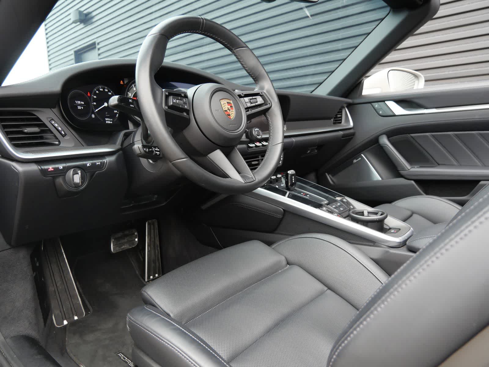 Thumbnail: 2024 Porsche 911 - 4