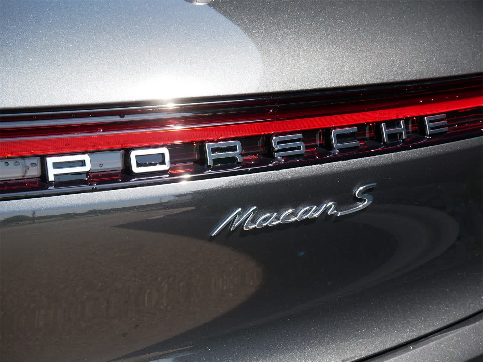 Thumbnail: 2025 Porsche Macan - 23
