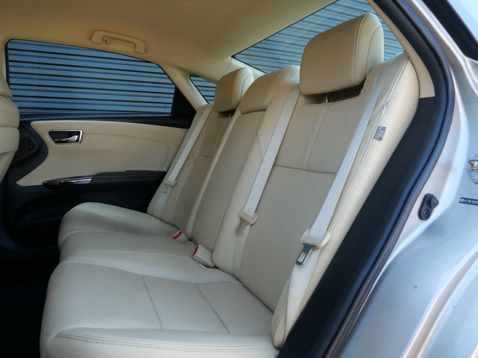 Thumbnail: 2013 Toyota Avalon - 12