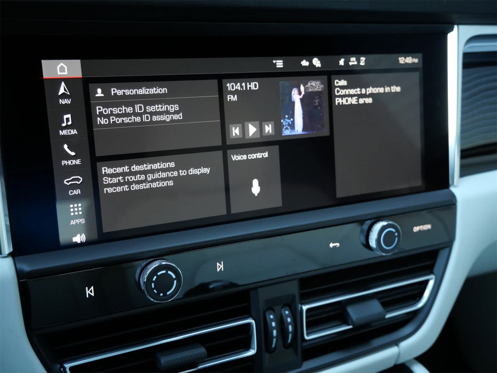 Thumbnail: 2026 Porsche Macan - 16