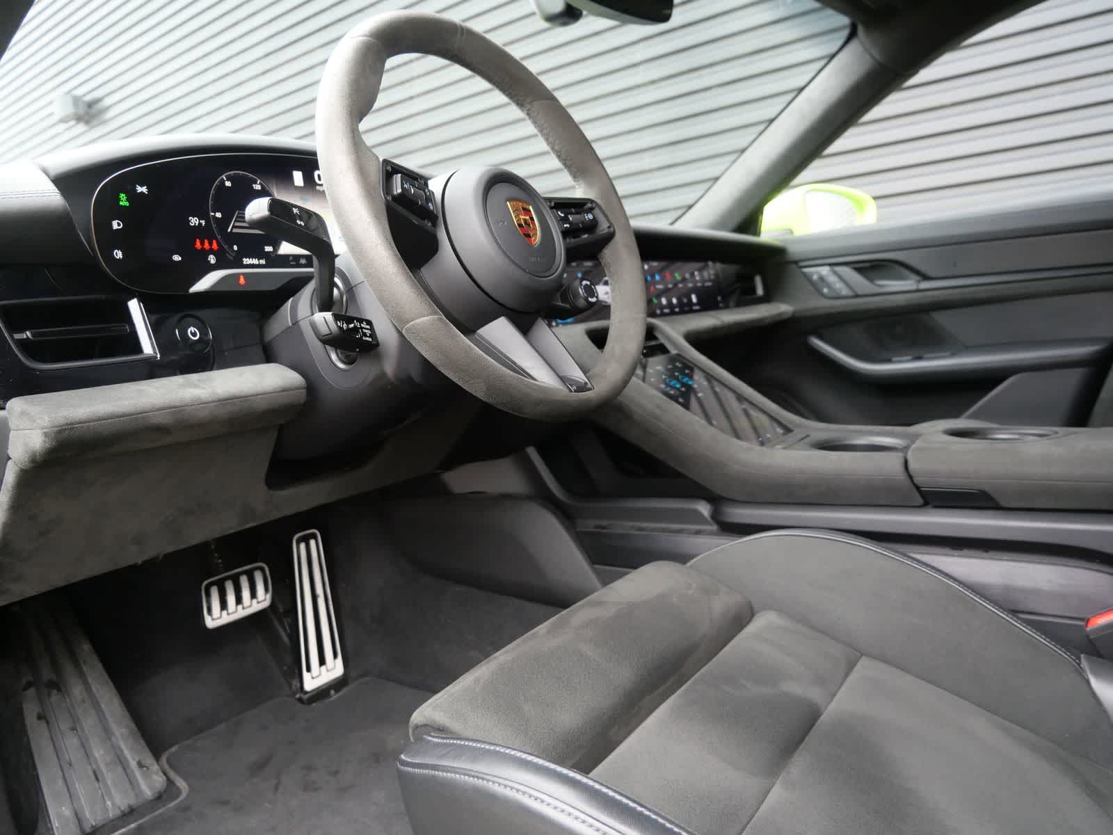 Thumbnail: 2022 Porsche Taycan - 4