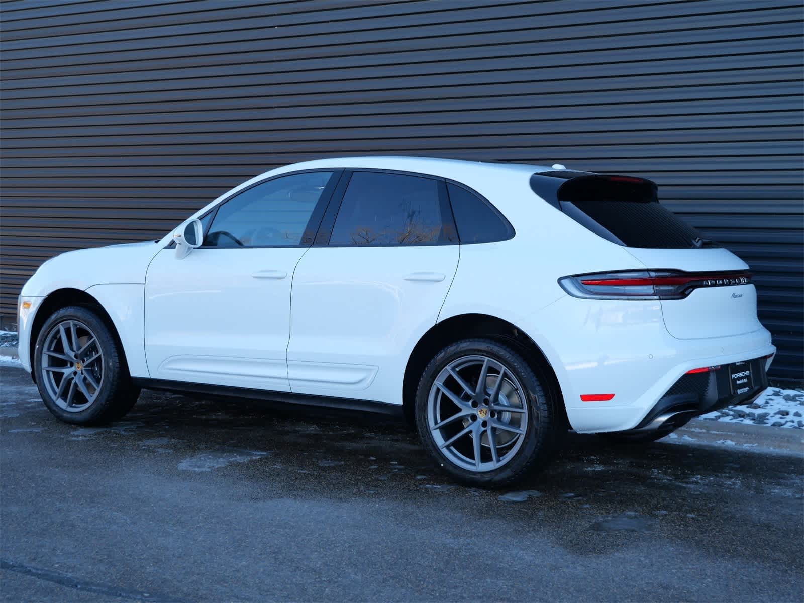 Thumbnail: 2026 Porsche Macan - 3