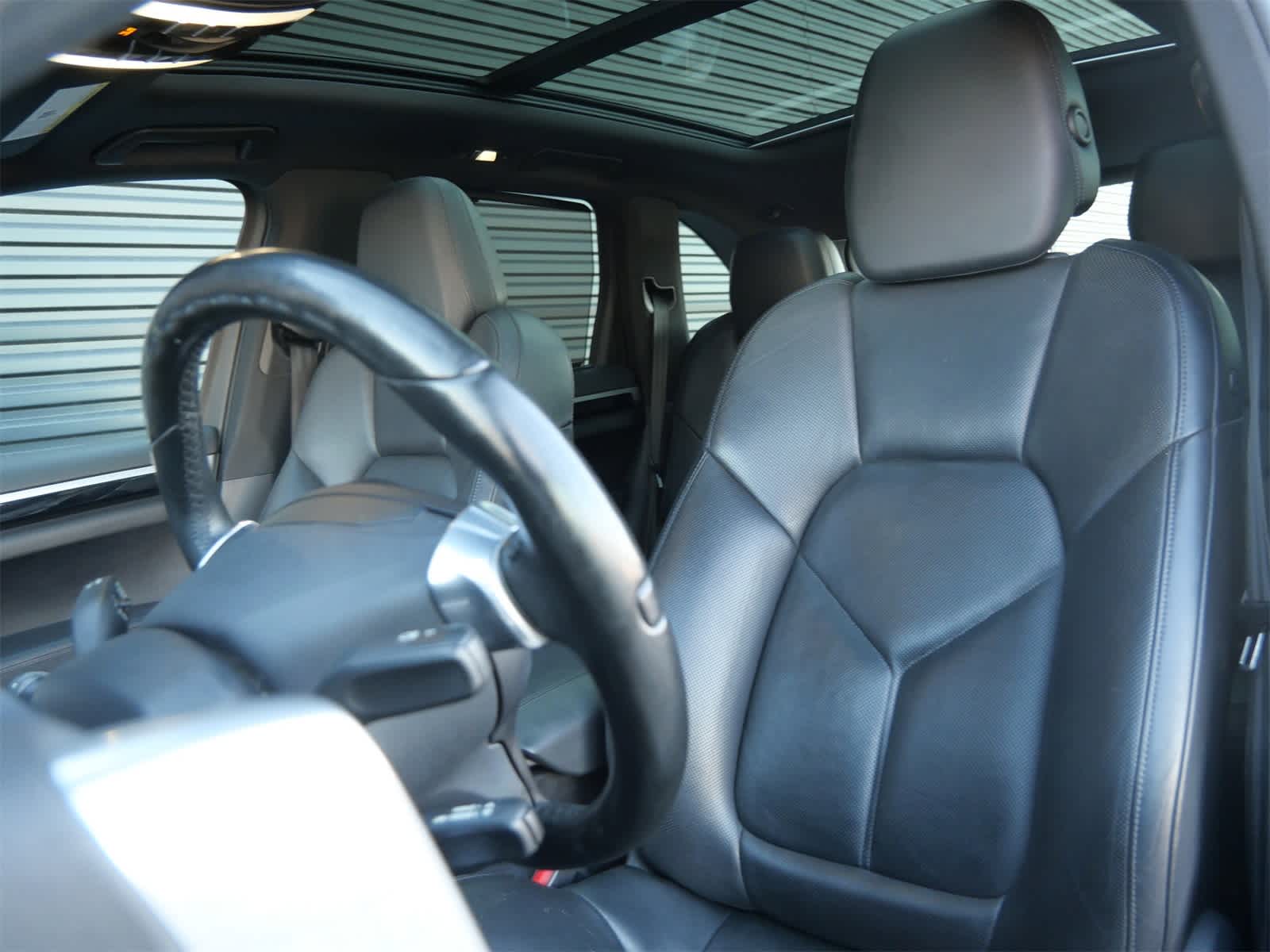 Thumbnail: 2014 Porsche Cayenne - 5