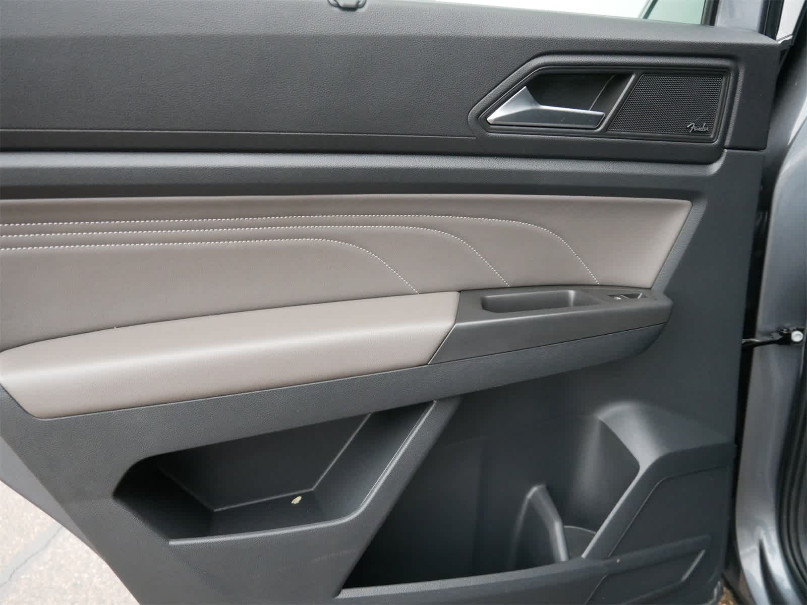 Thumbnail: 2022 Volkswagen Atlas - 12