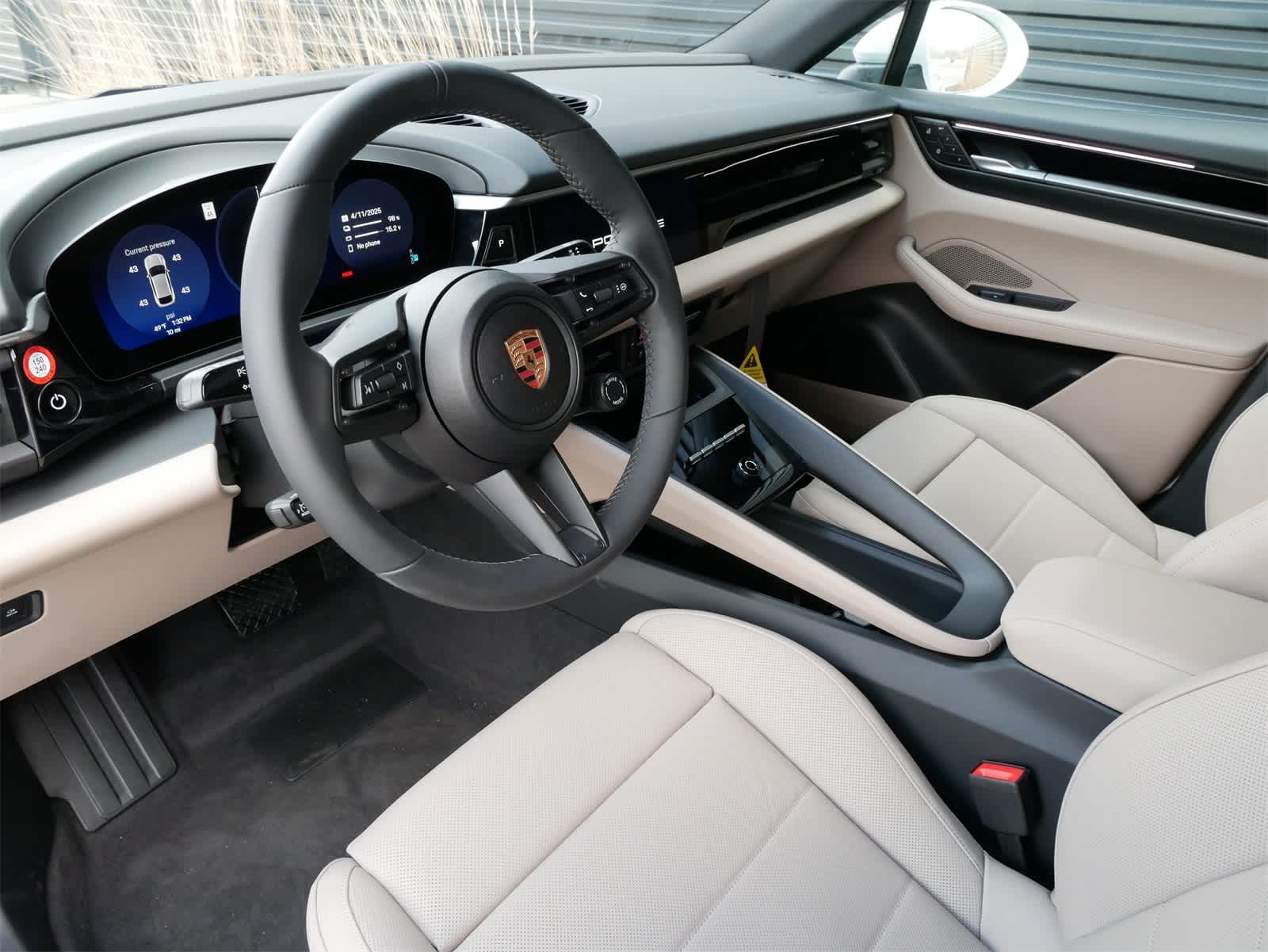 Thumbnail: 2025 Porsche Macan - 4