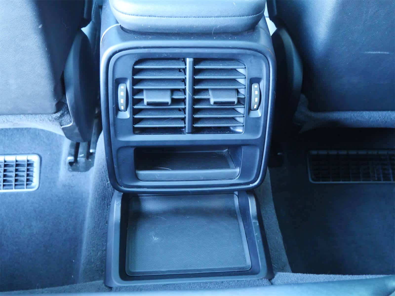 Thumbnail: 2021 Porsche Taycan - 13