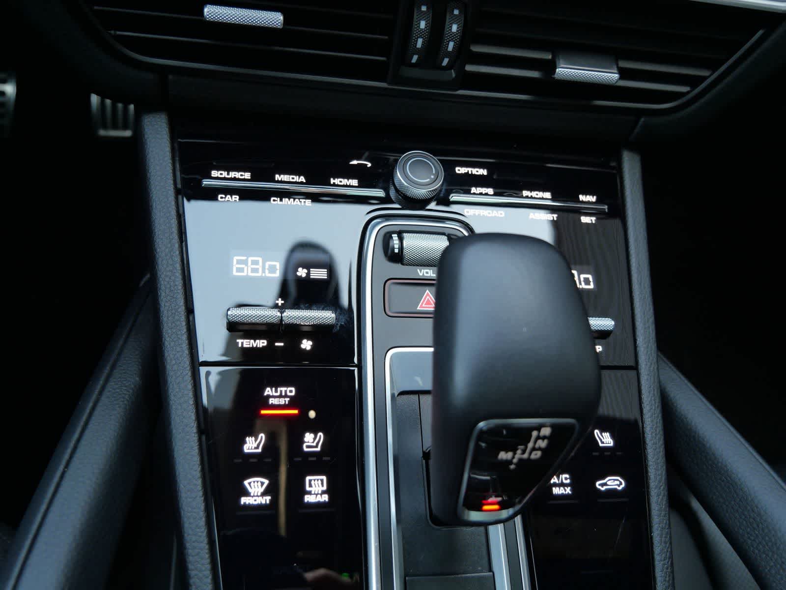 Thumbnail: 2023 Porsche Cayenne - 16