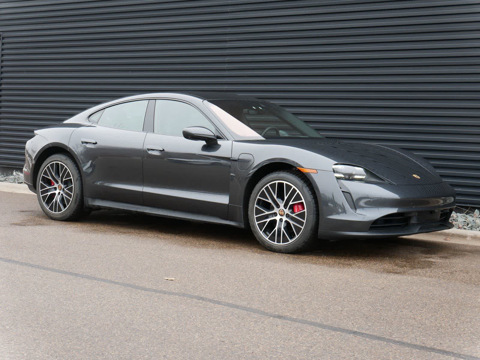 Thumbnail: 2021 Porsche Taycan - 27