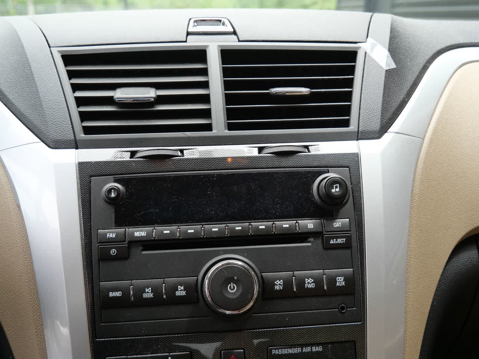 Thumbnail: 2011 Chevrolet Traverse - 15