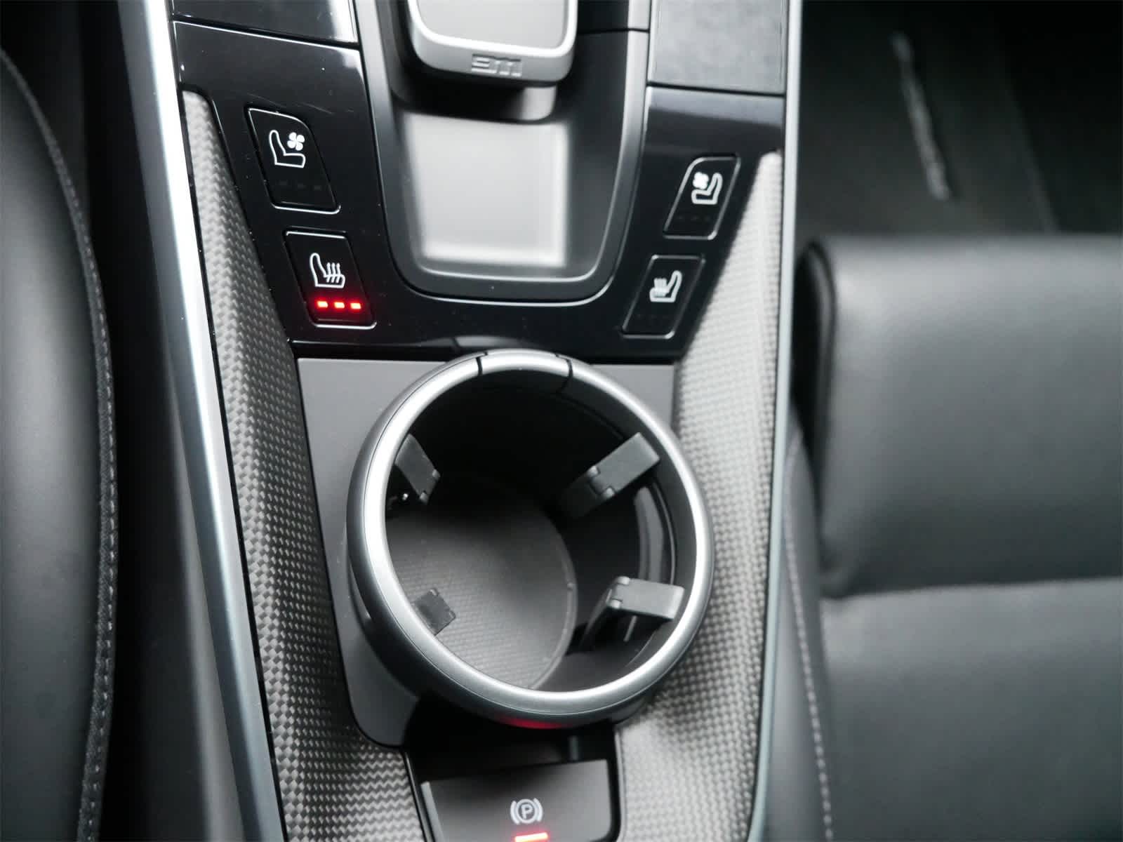 Thumbnail: 2024 Porsche 911 - 9