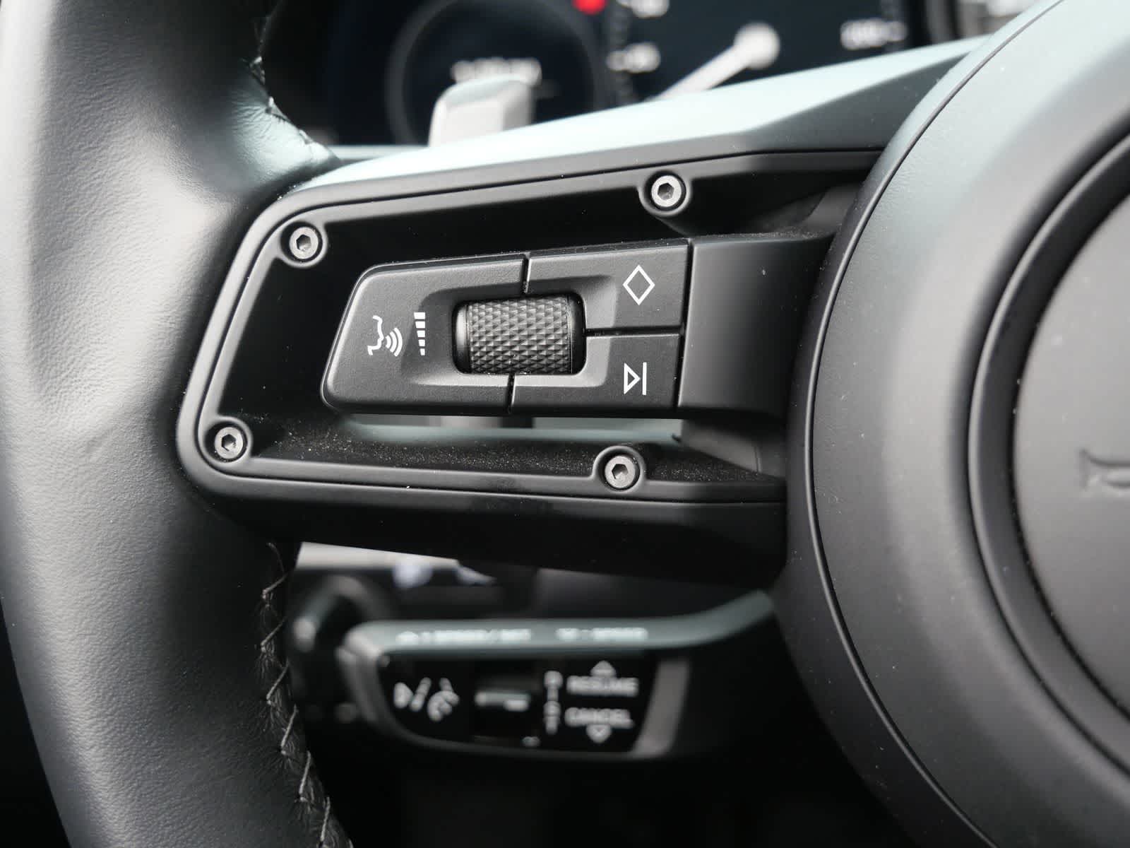 Thumbnail: 2024 Porsche 911 - 15