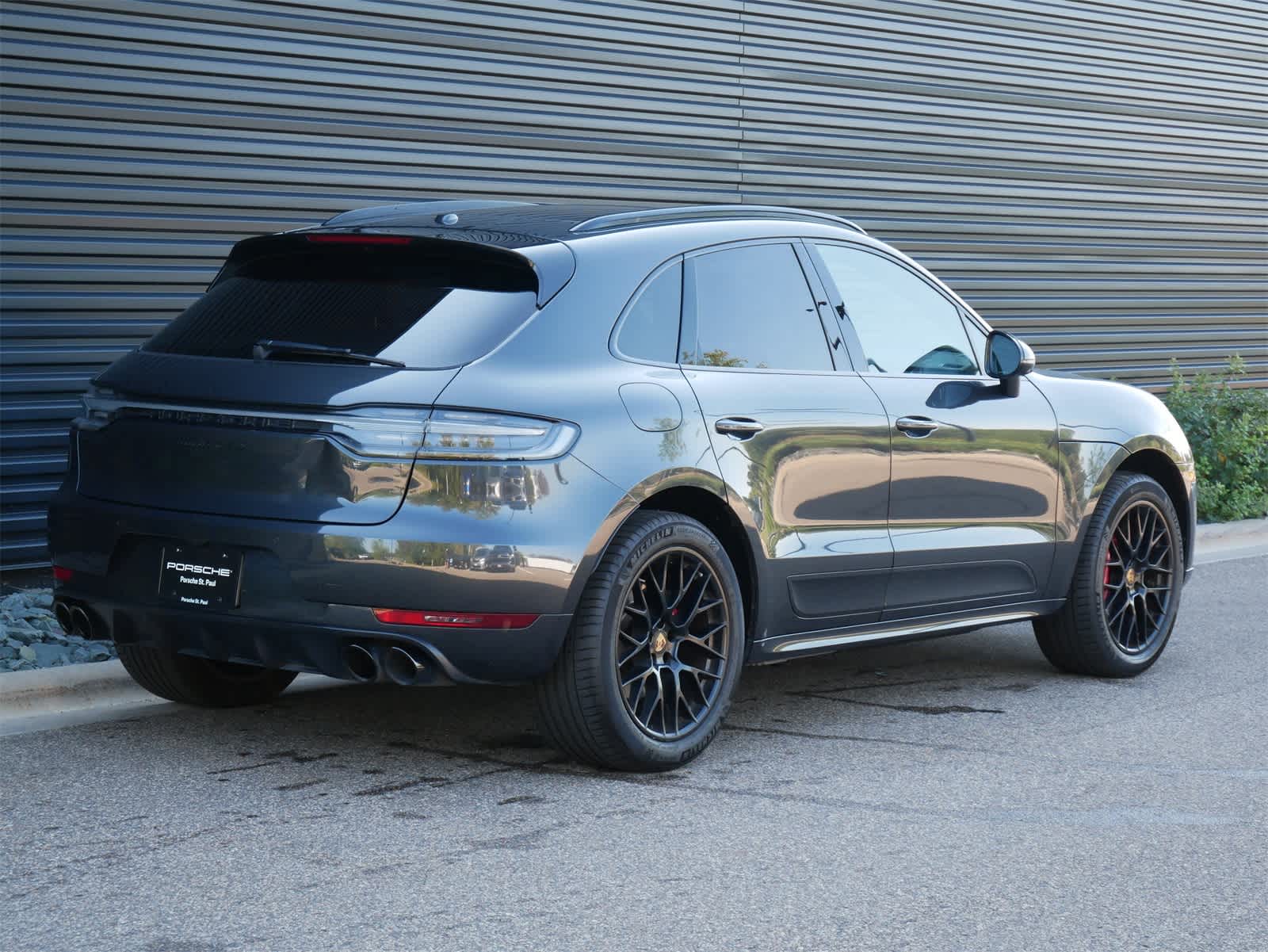 Thumbnail: 2021 Porsche Macan - 26