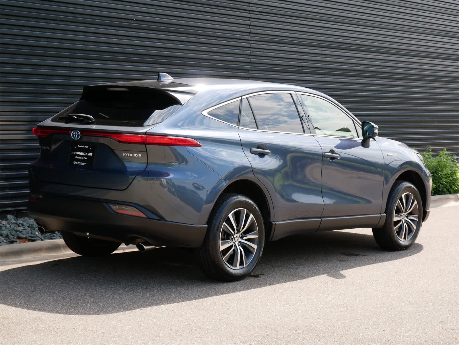 Thumbnail: 2021 Toyota Venza - 26