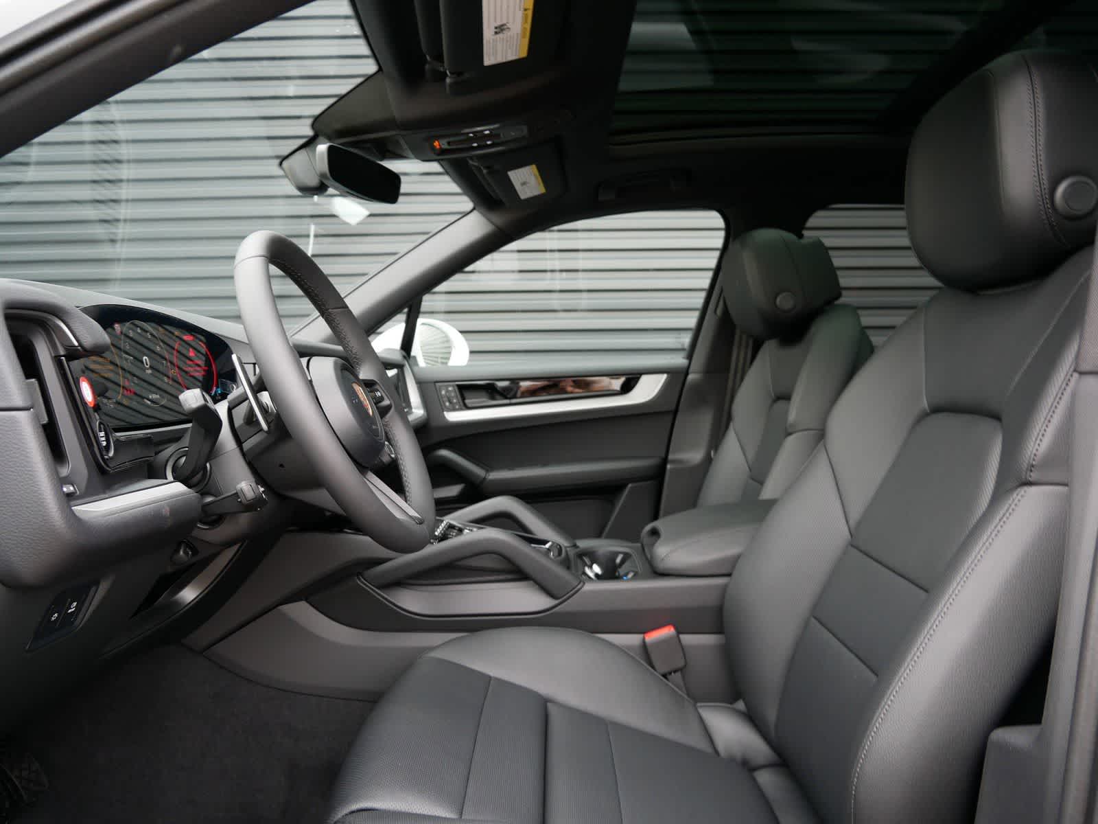 Thumbnail: 2026 Porsche Cayenne - 5