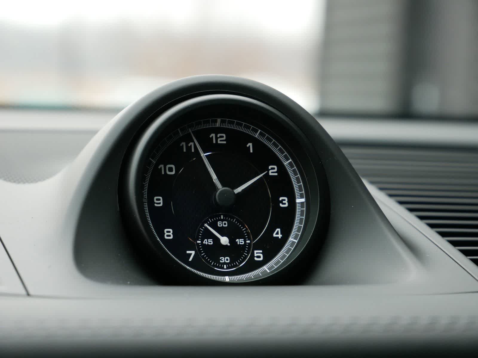 Thumbnail: 2025 Porsche Macan - 17