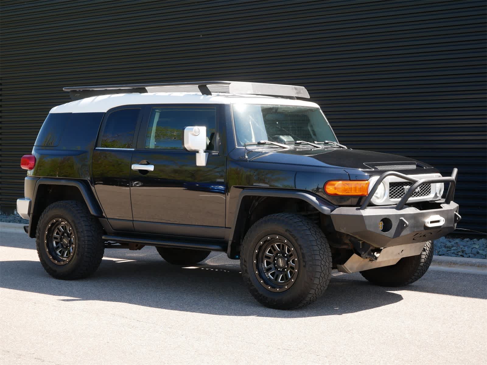 Thumbnail: 2007 Toyota FJ Cruiser - 27