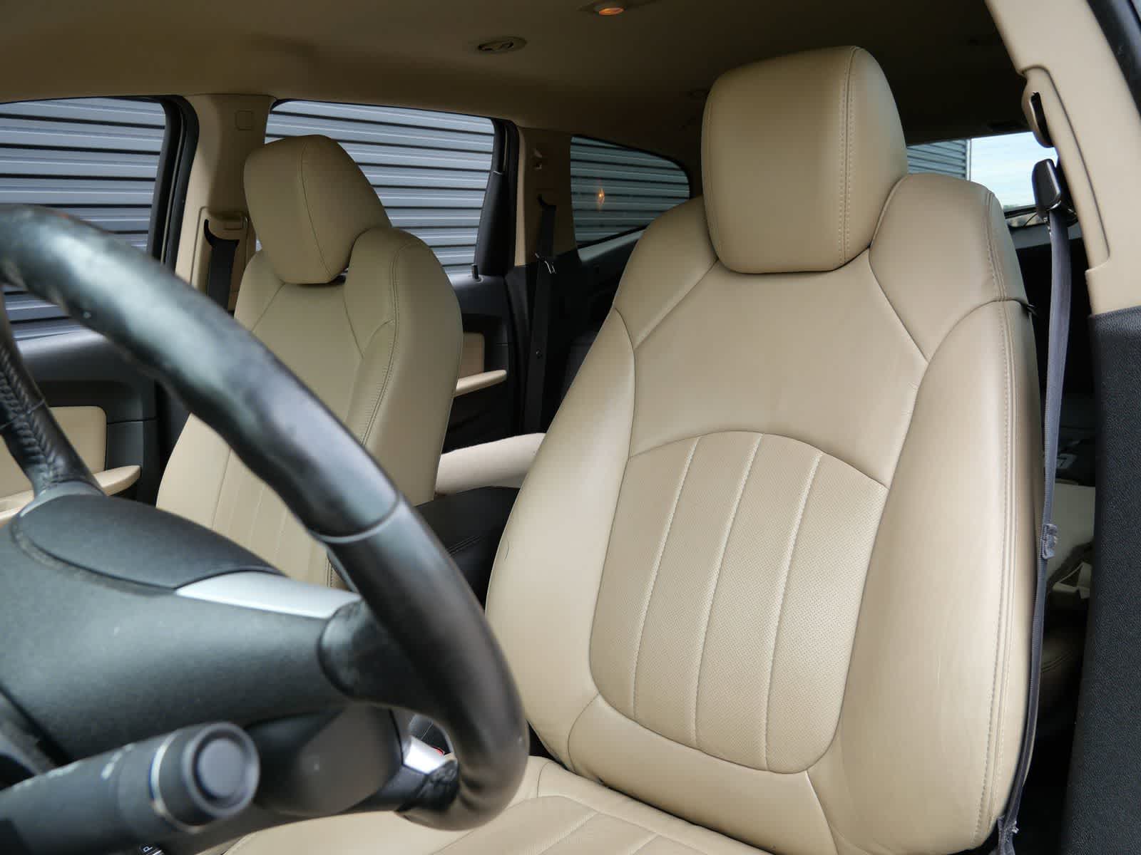 Thumbnail: 2011 Chevrolet Traverse - 5