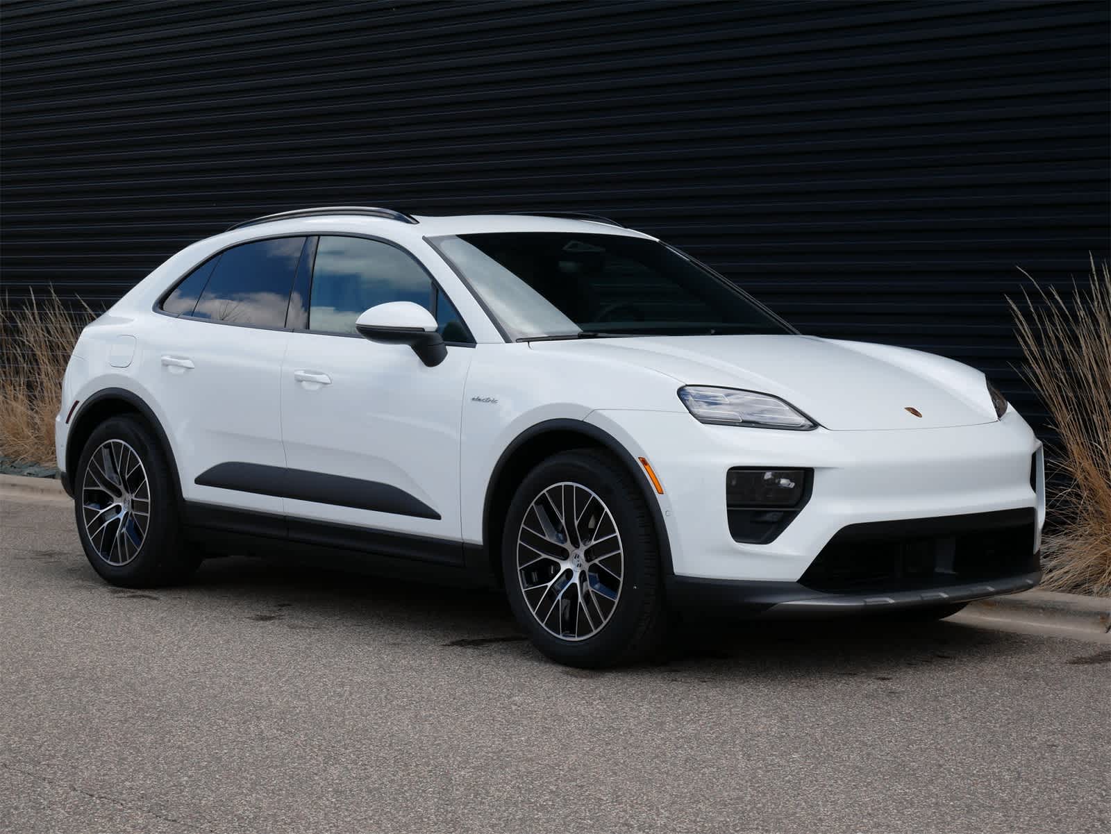 Thumbnail: 2025 Porsche Macan - 26