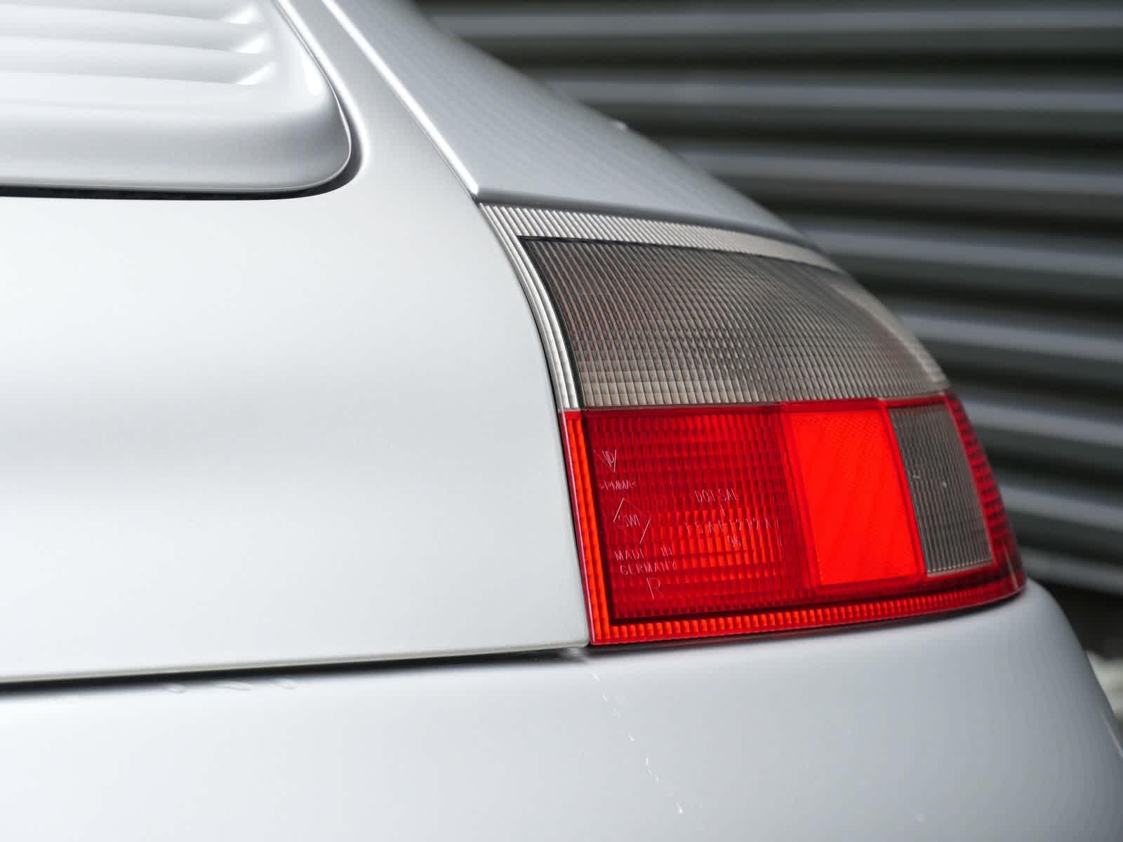 Thumbnail: 2000 Porsche 911 - 8