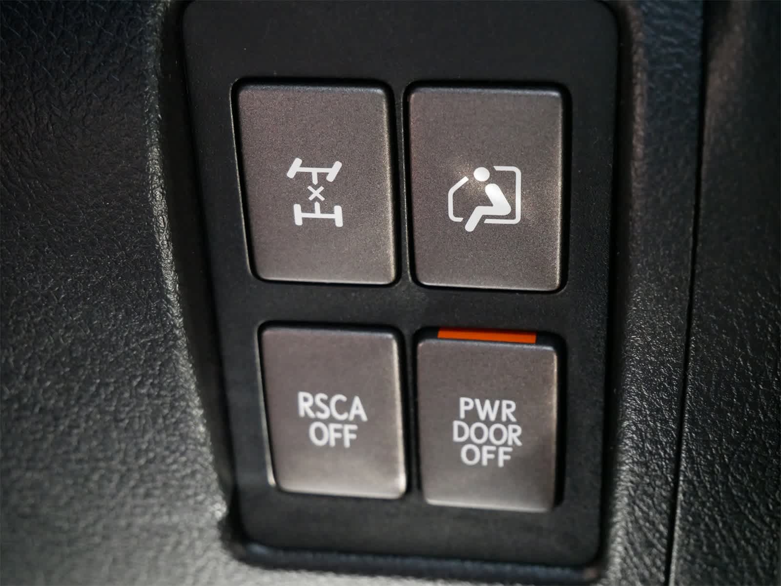 2011 Lexus LX 570 21