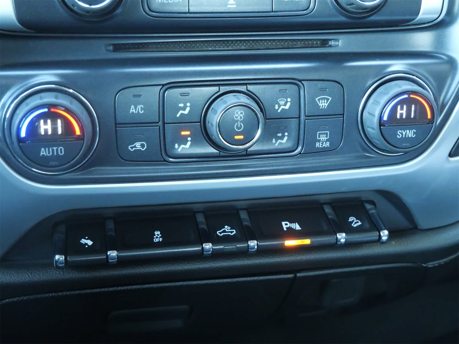 Thumbnail: 2014 GMC Sierra 1500 - 19