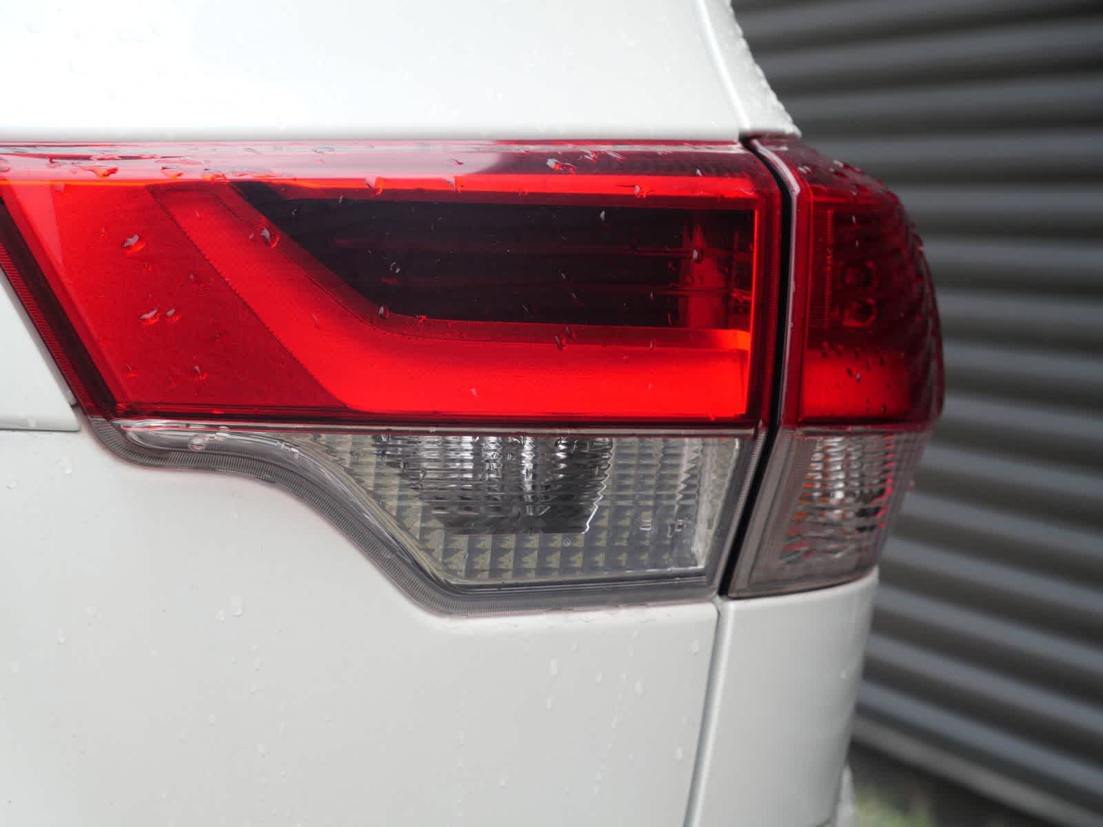 Thumbnail: 2018 Toyota Highlander - 8