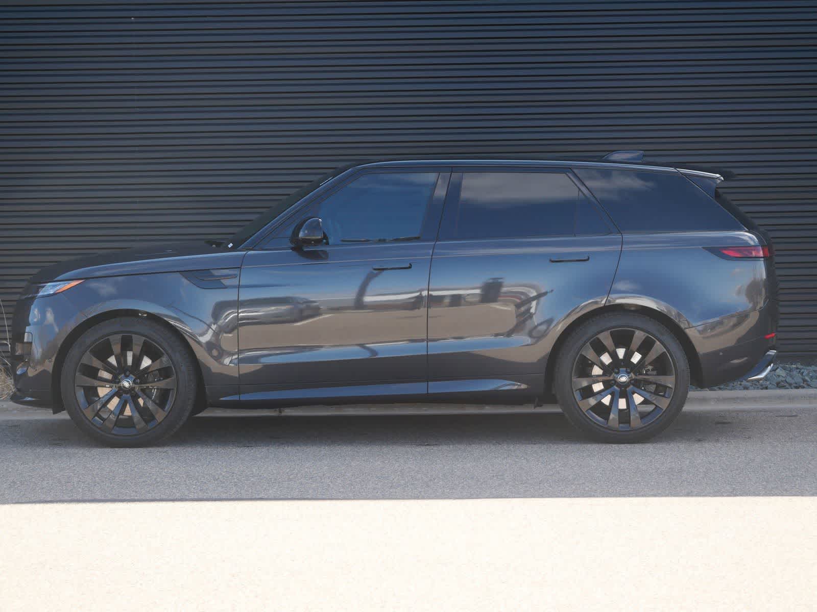 Thumbnail: 2025 Land Rover Range Rover Sport - 2