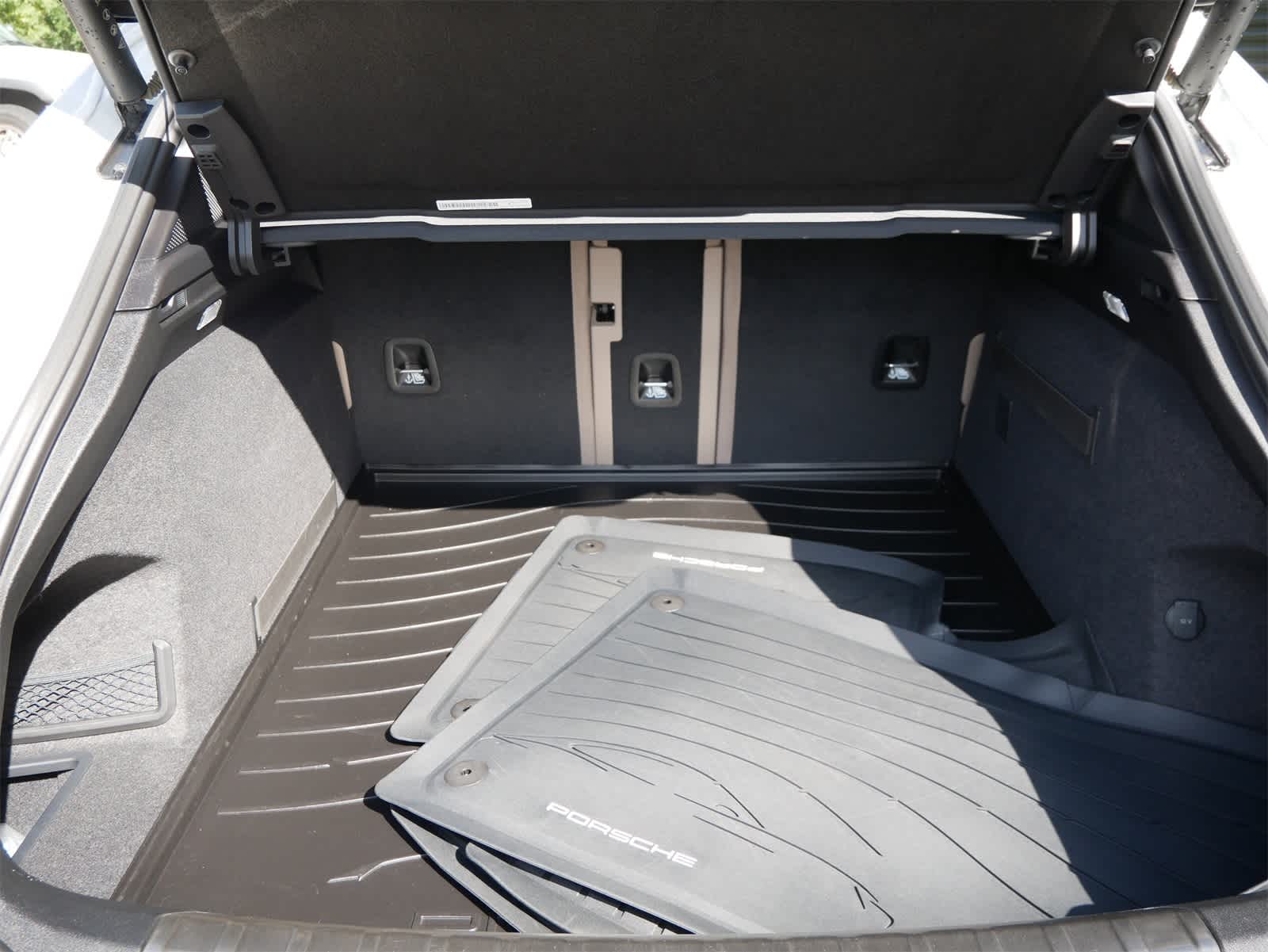 Thumbnail: 2023 Porsche Taycan - 7