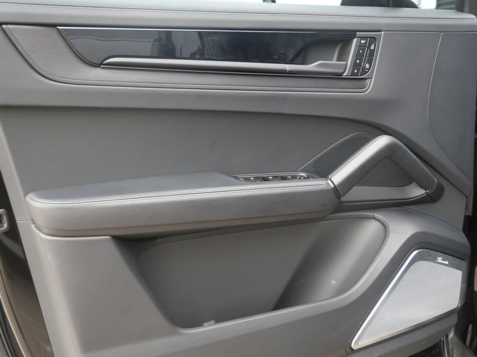 Thumbnail: 2026 Porsche Cayenne - 9