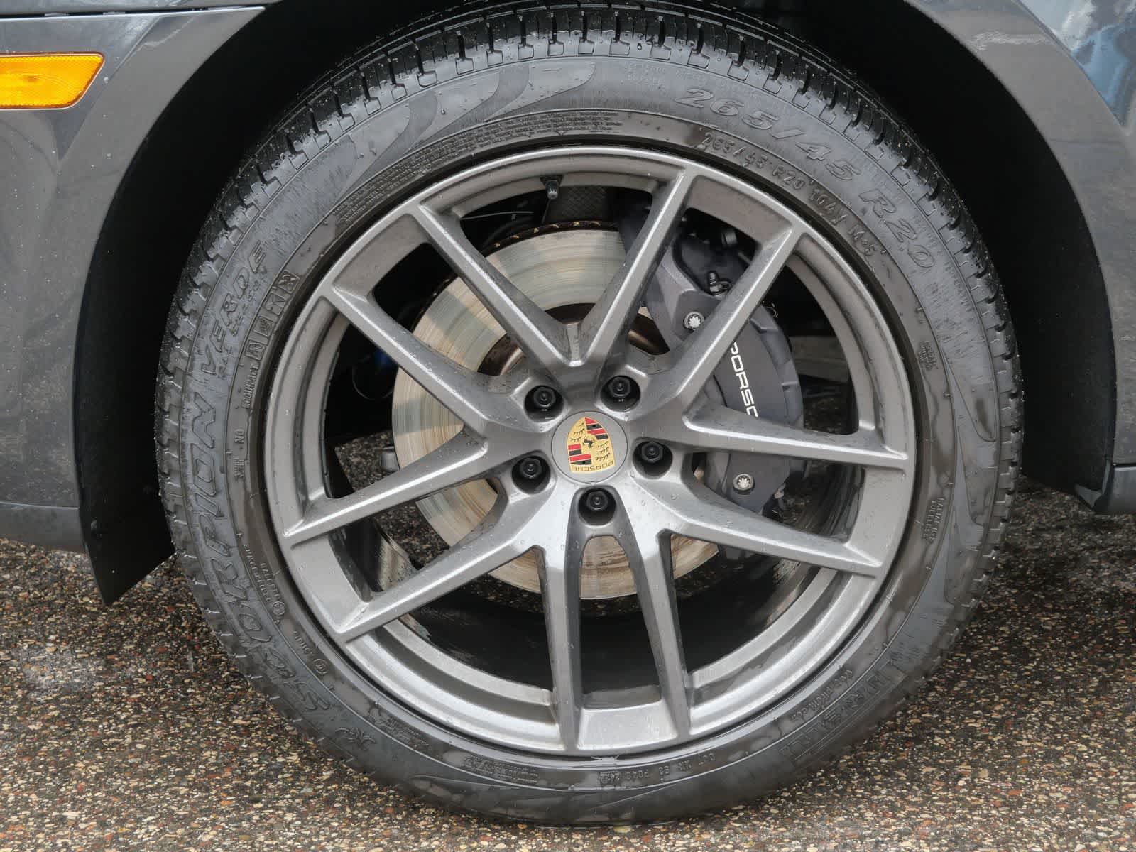 Thumbnail: 2023 Porsche Macan - 7