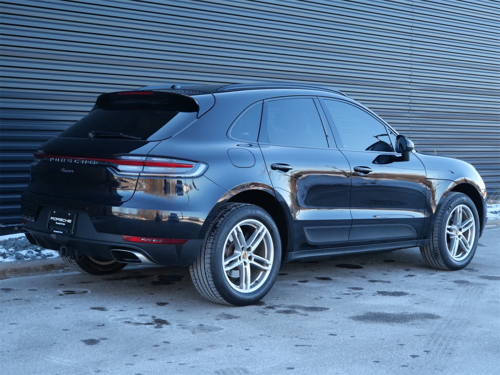 Thumbnail: 2020 Porsche Macan - 25