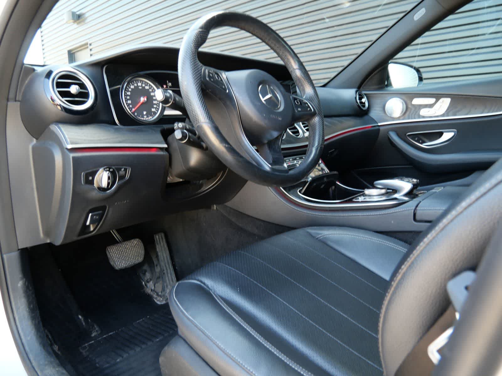 Thumbnail: 2017 Mercedes-Benz E-Class - 4