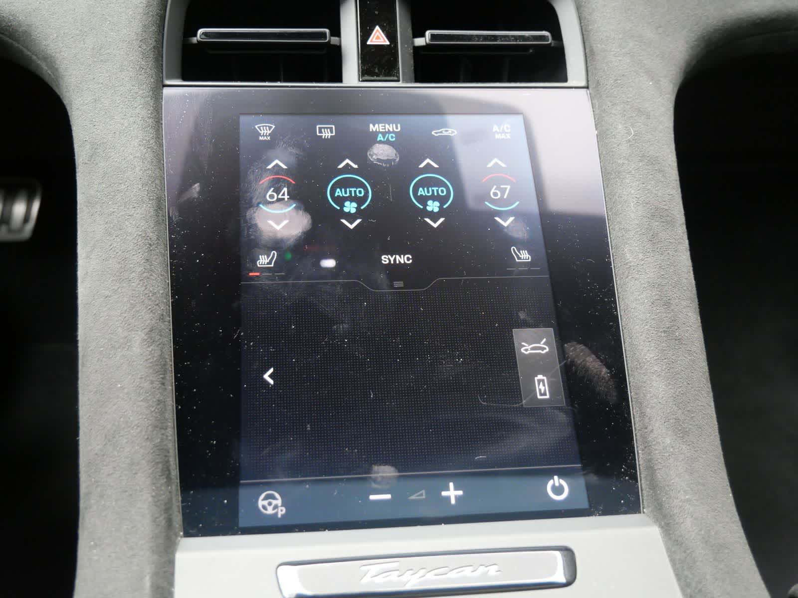 Thumbnail: 2022 Porsche Taycan - 17