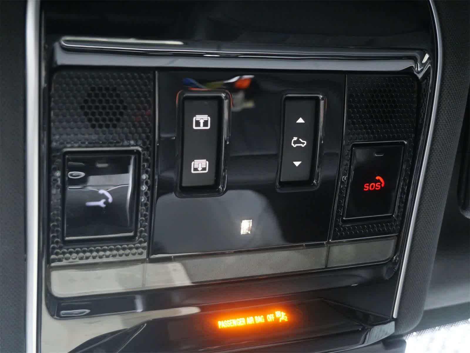 Thumbnail: 2025 Land Rover Range Rover - 19