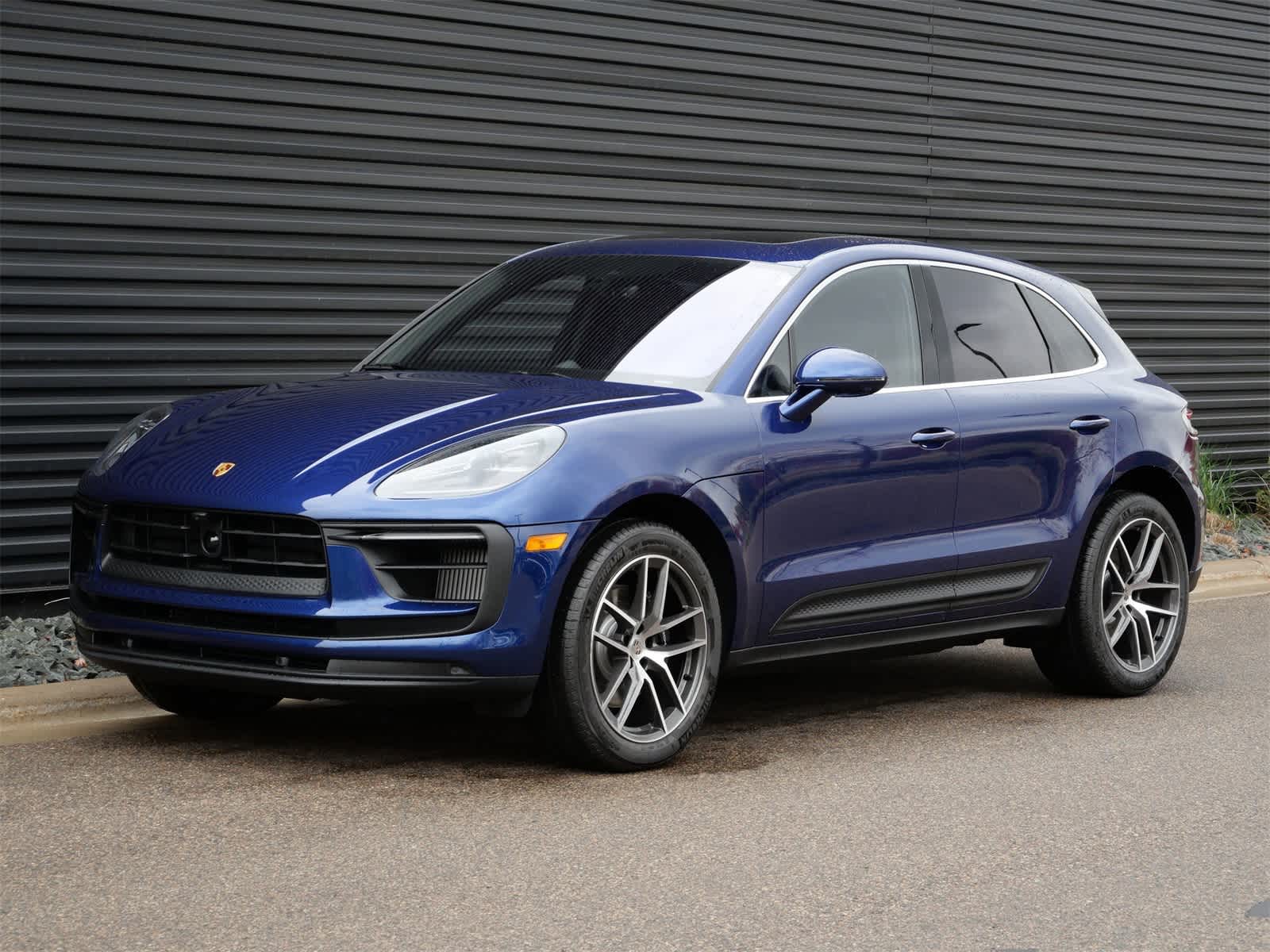 Thumbnail: 2026 Porsche Macan - 1