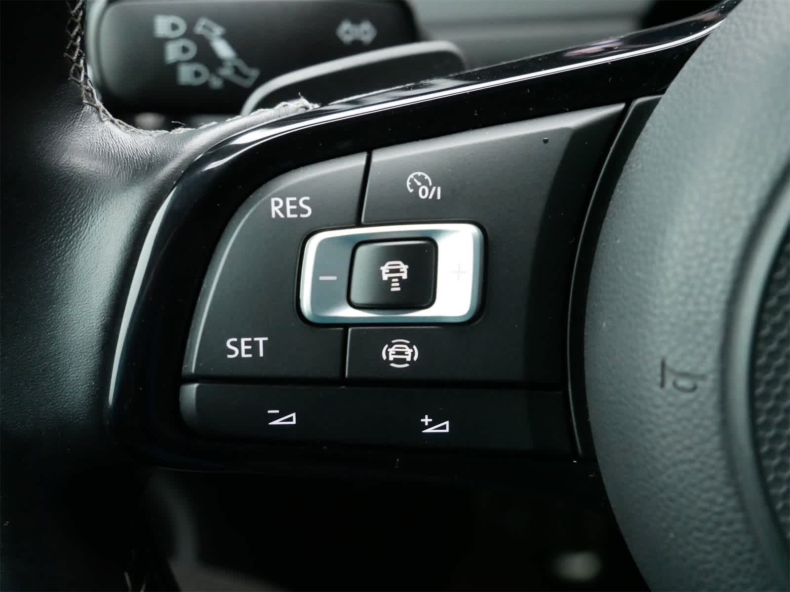 Thumbnail: 2019 Volkswagen Golf - 17